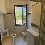 Apartmán With Private Parking Lerici
